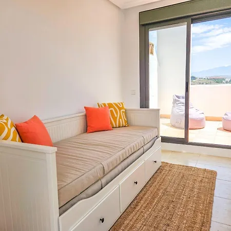 Apartment W Esteponie Z Niesamowitymi Widokami Na Gibraltar I Gore La Concha